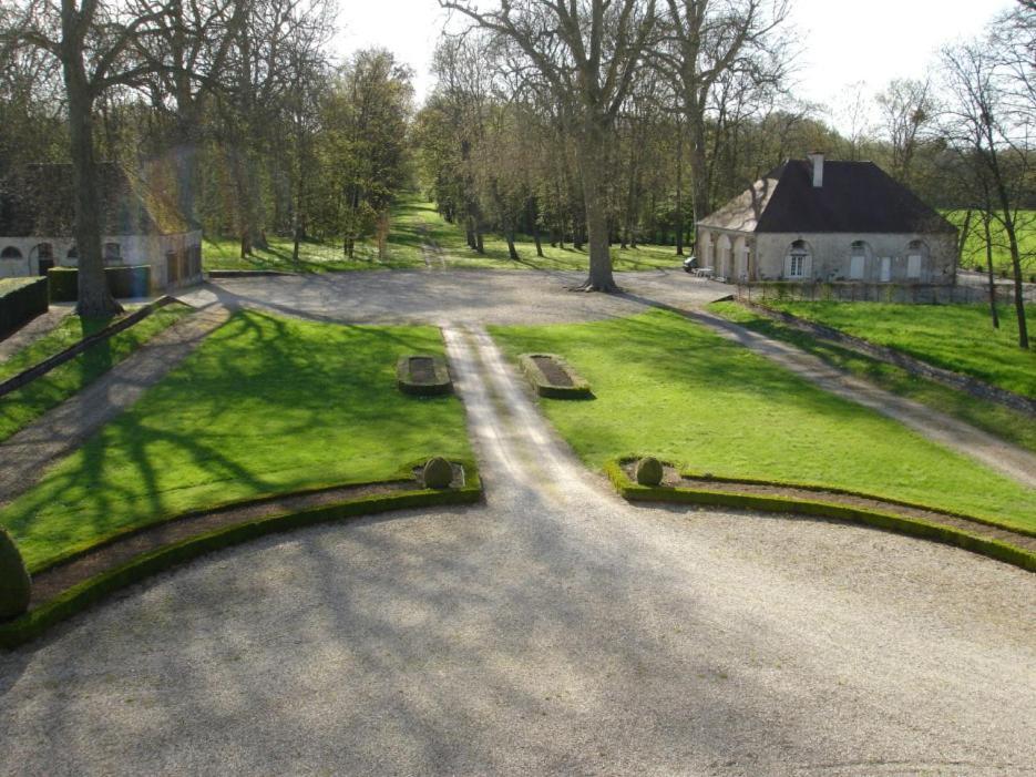Le Chateau De Bressey & Son Orangerie Luaran gambar