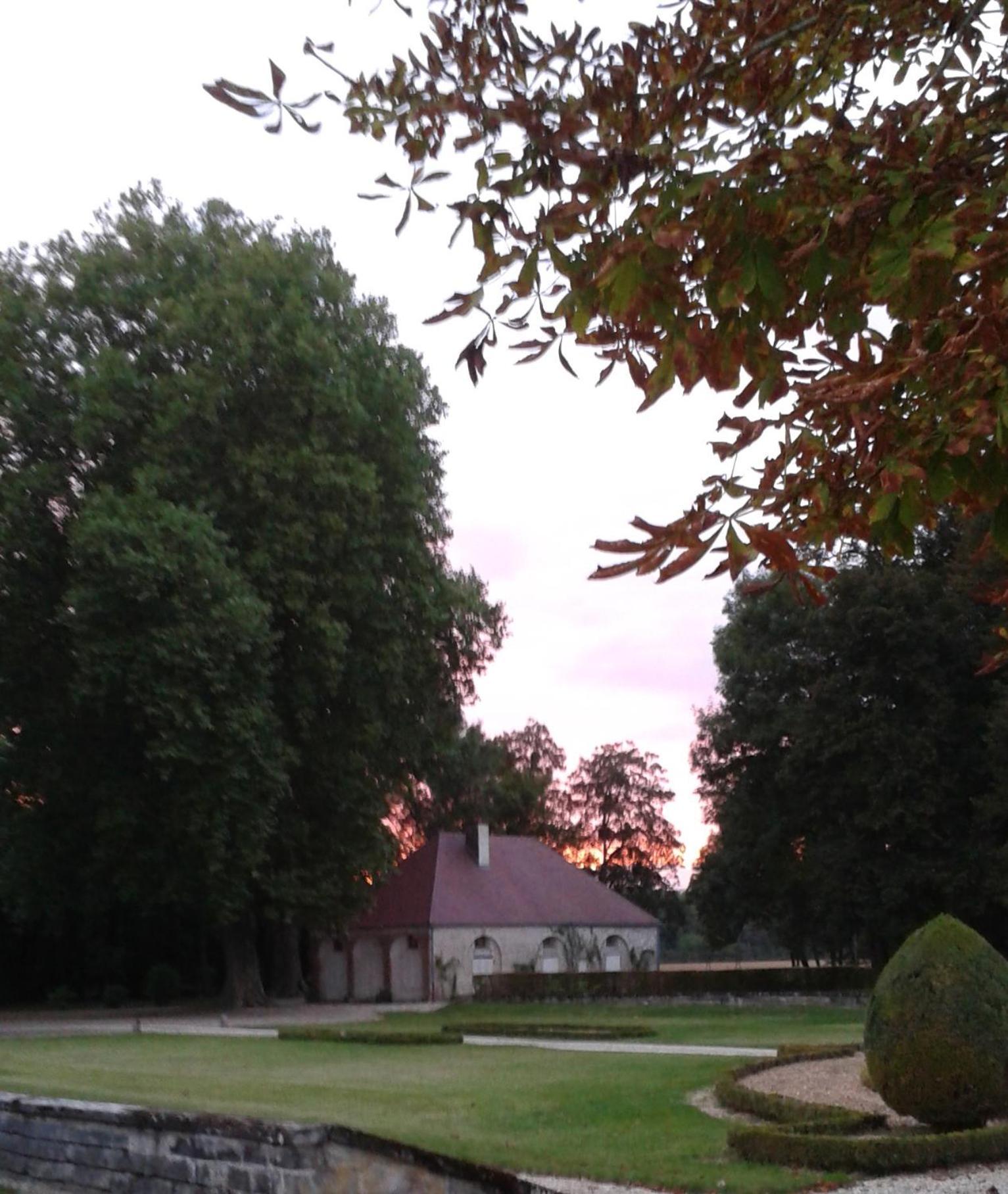 Le Chateau De Bressey & Son Orangerie Luaran gambar