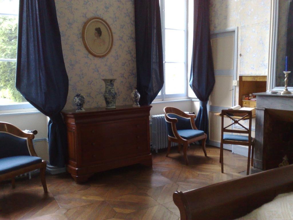 Le Chateau De Bressey & Son Orangerie Bilik gambar